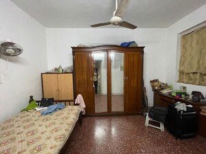 Bedroom in 1 BHK Apartment at Bandra West – for Rent