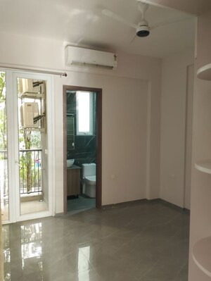 Room in 3.5 BHK Builder Floor at M3M Antalya Hills, Sector 79 – for Rent