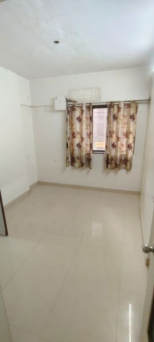 2 BHK Apartment For Rent in Malad East