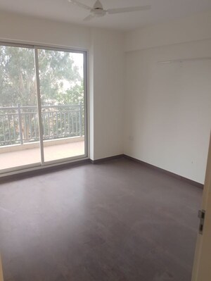 Room in 4 BHK Apartment at Bestech Park View Altura, Sector 79 – for Rent