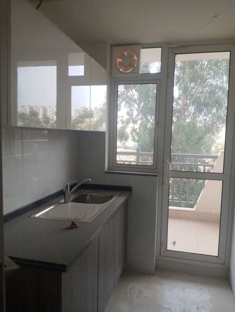 Kitchen, bestech-park-view-altura 4 Bedroom 2800 Sq.Ft. Apartment In Sector 79 Gurgaon 10558508