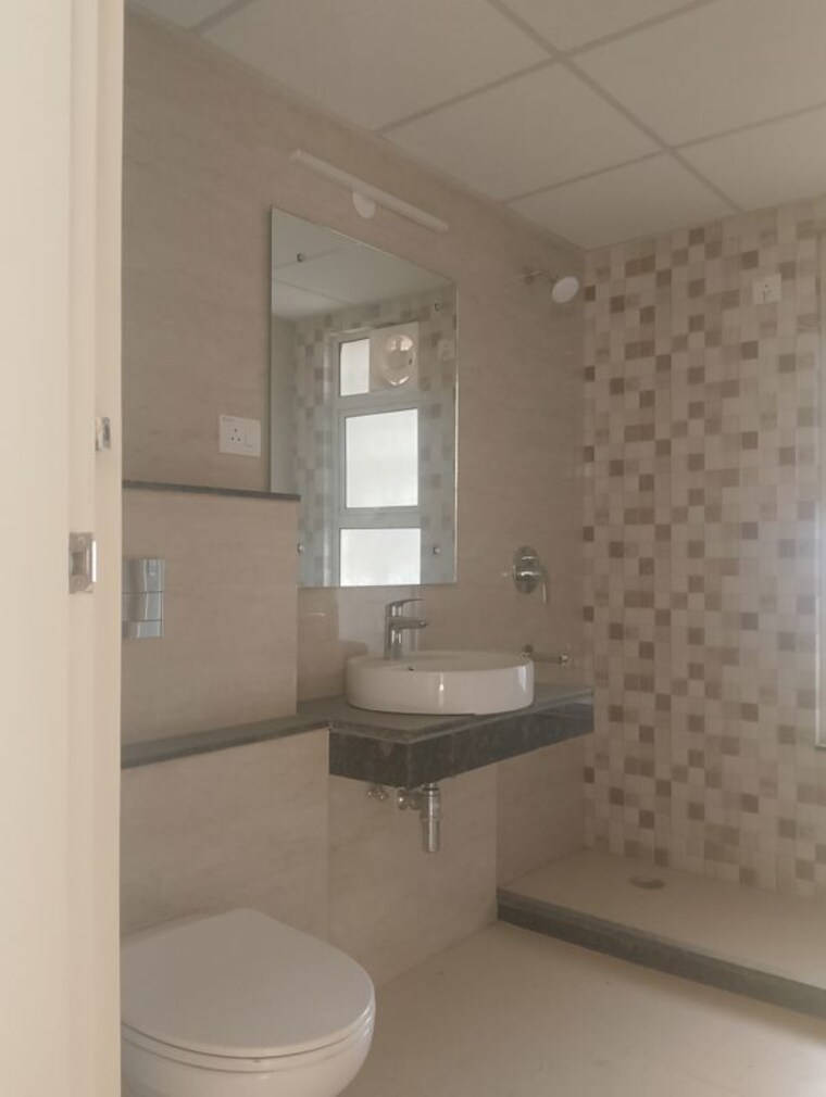 Bathroom, bestech-park-view-altura 4 Bedroom 2800 Sq.Ft. Apartment In Sector 79 Gurgaon 10558508