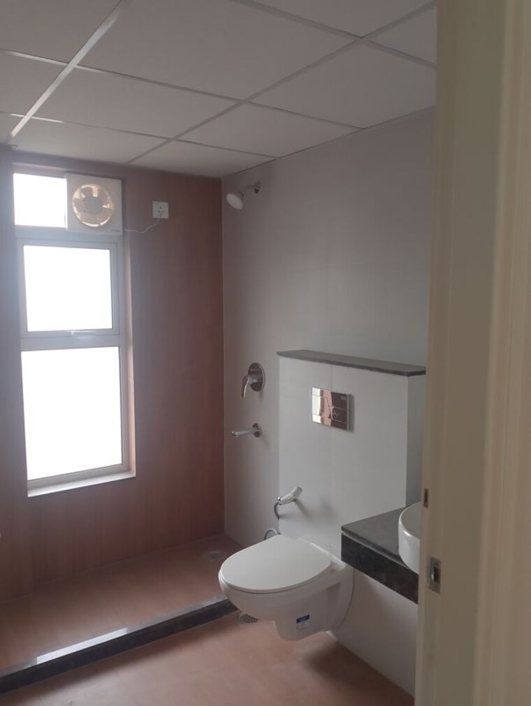 Bathroom, bestech-park-view-altura 4 Bedroom 2800 Sq.Ft. Apartment In Sector 79 Gurgaon 10558508