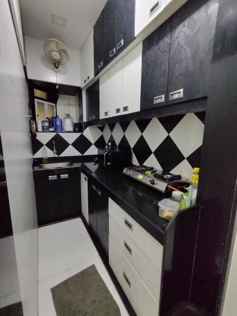 Kitchen, bandra west 2 Bedroom 600 Sq.Ft. Apartment In Bandra West Mumbai 10558513