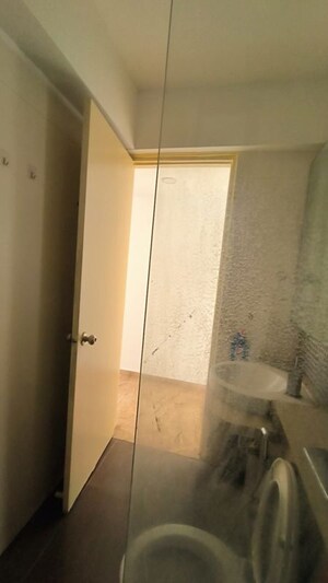 Bathroom in 2 BHK Apartment at Imperial Heights Phase 2, Goregaon West – for Sale