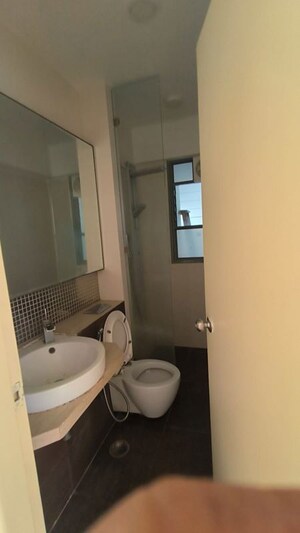 Bathroom in 2 BHK Apartment at Imperial Heights Phase 2, Goregaon West – for Sale
