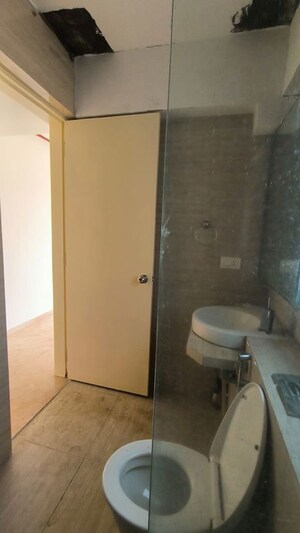 Bathroom in 2 BHK Apartment at Imperial Heights Phase 2, Goregaon West – for Sale