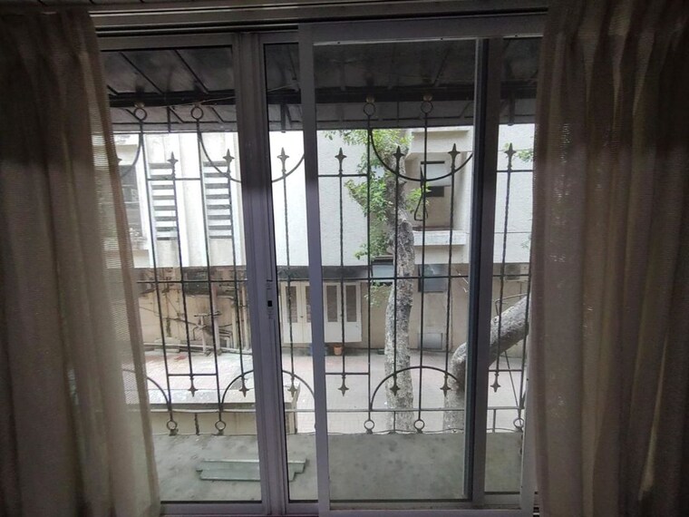 Room, bandra west 2 Bedroom 600 Sq.Ft. Apartment In Bandra West Mumbai 10558541