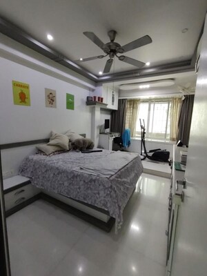 Bedroom in 2 BHK Apartment at Bandra West – for Rent