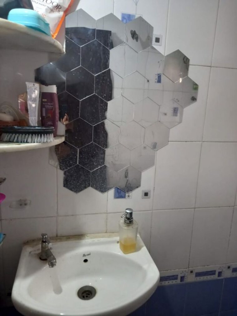 Bathroom, pimple saudagar 1 Bedroom 500 Sq.Ft. Apartment In Pimple Saudagar Pune 10558557