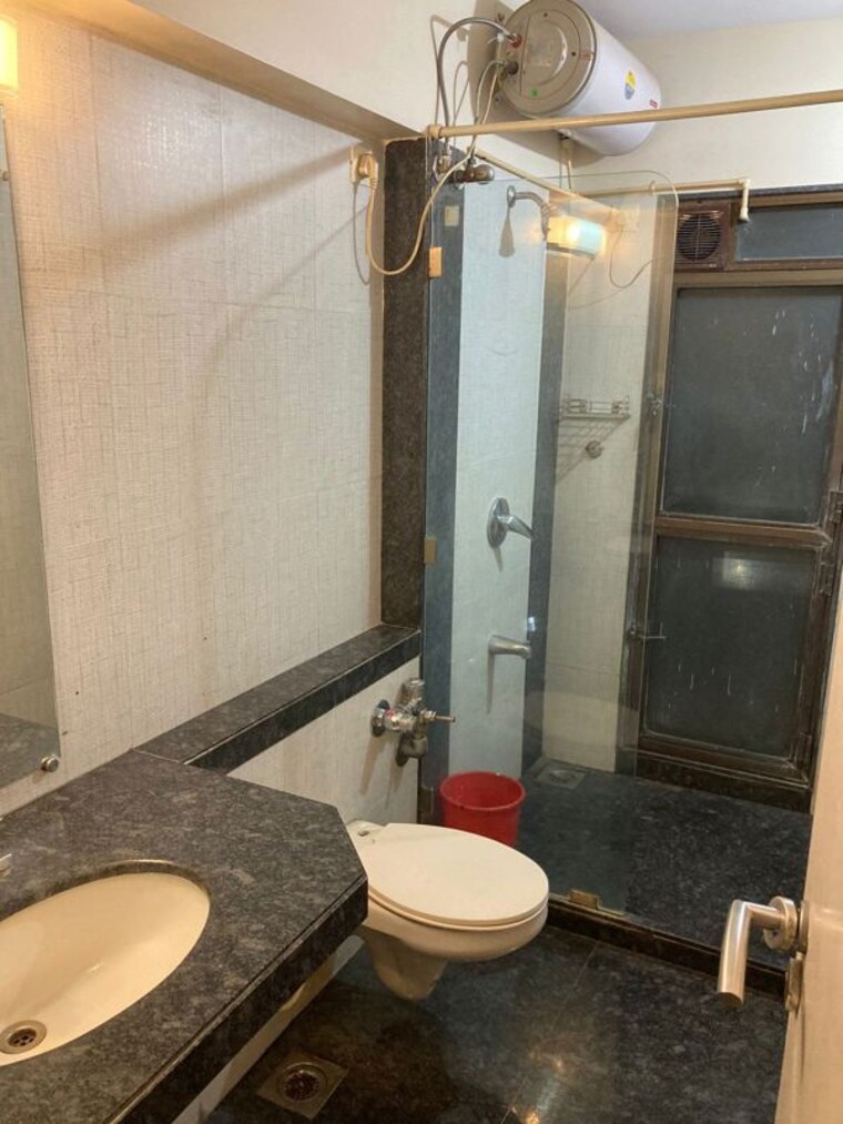 Bathroom, kalpataru-estate-mumbai 2.5 Bedroom 1100 Sq.Ft. Apartment In Jogeshwari East Mumbai 10558565