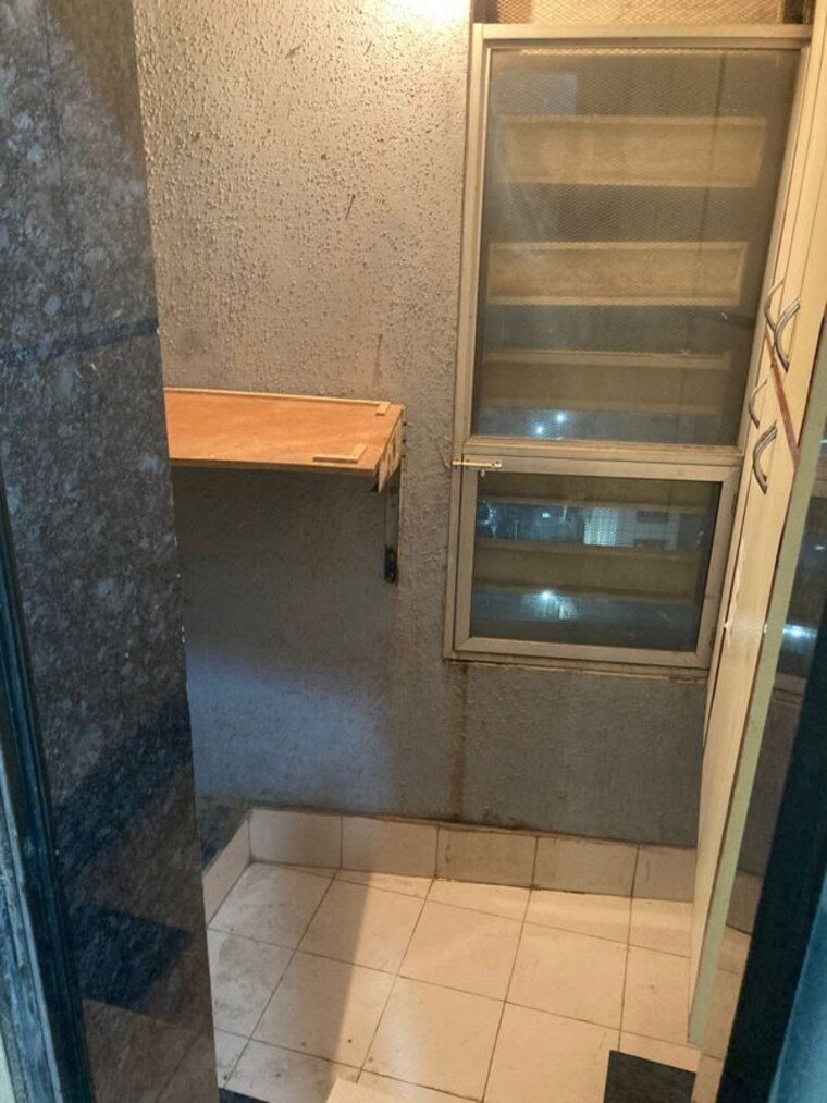 Bathroom, kalpataru-estate-mumbai 2.5 Bedroom 1100 Sq.Ft. Apartment In Jogeshwari East Mumbai 10558565