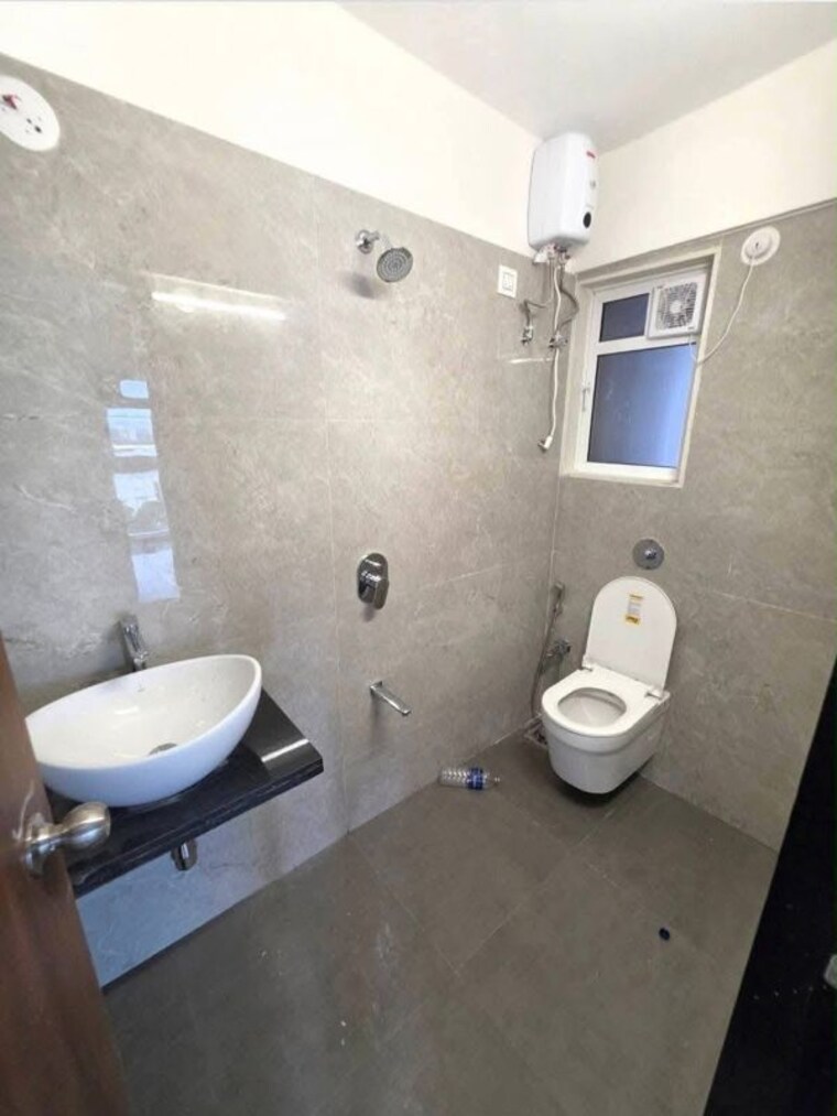 Bathroom, mohite-mrugank 2 Bedroom 800 Sq.Ft. Apartment In Chembur Mumbai 10543861