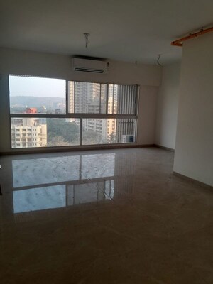 Room in 2.5 BHK Apartment at Concrete Sai Swayam, Chembur – for Rent
