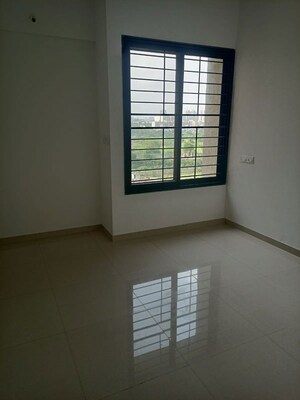 Room in 2.5 BHK Apartment at Sukhwani Nysa, Ravet – for Rent