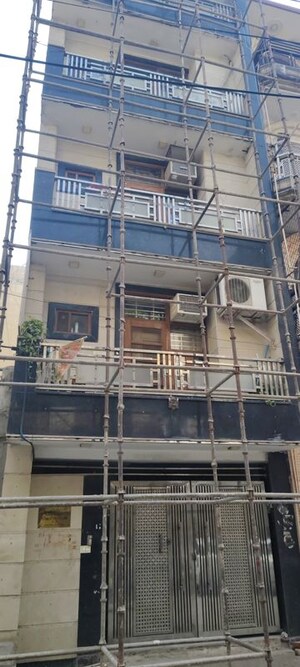  Builder Floor For Sale in Bharola