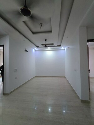 Room in 3 BHK Builder Floor at DLF Atria, Dlf Phase ii – for Sale
