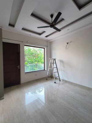 Room in 3 BHK Builder Floor at New Palam Vihar Phase 3 – for Sale