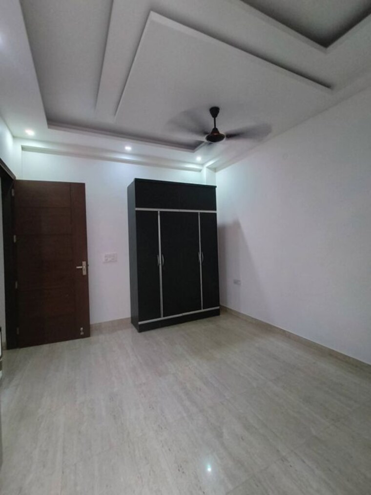 Room, new palam vihar phase 3 3 Bedroom 173 Sq.Yd. Builder Floor In New Palam Vihar Phase 3 Gurgaon 10558689