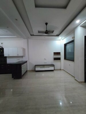 Parking in 3 BHK Builder Floor at New Palam Vihar Phase 3 – for Sale