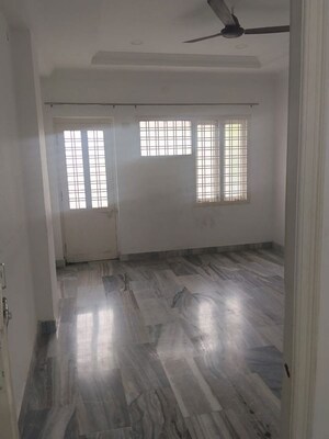 Room in 3 BHK Apartment at Jubilee Residency, Jubilee Hills – for Rent
