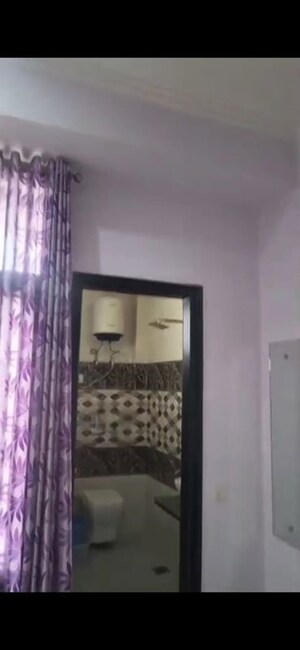 Building Lobby in 2 BHK Builder Floor at Sector 43 – for Rent