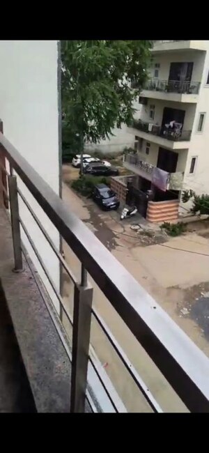 Balcony in 2 BHK Builder Floor at Sector 43 – for Rent