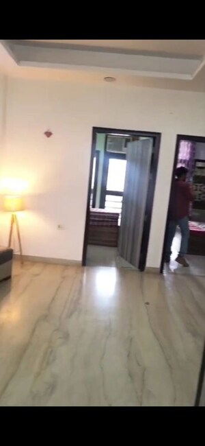 Room in 2 BHK Builder Floor at Sector 43 – for Rent