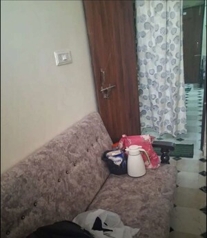 Furnished Amenities in 1 RK Apartment at Hasanganj – for Rent