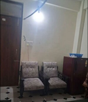 Living Room in 1 RK Apartment at Hasanganj – for Rent