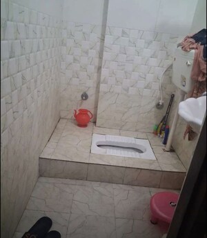 Bathroom in 1 RK Apartment at Hasanganj – for Rent