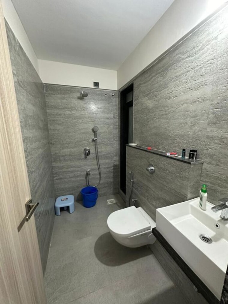 Bathroom, lodha-unica 1 RK 380 Sq.Ft. Apartment In Jogeshwari West Mumbai 10558702