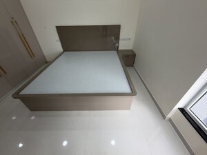 3 BHK Apartment For Rent in Sheth Avalon, Laxmi Nagar