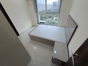 Team Area in 3 BHK Apartment at Sheth Avalon, Laxmi Nagar – for Rent