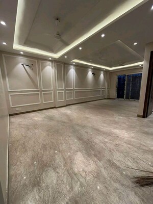 3 BHK Builder Floor For Rent in Chattarpur