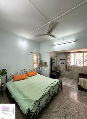 Bedroom in 2 BHK Apartment at Vakola – for Rent