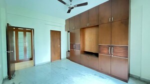 Room in 3 BHK Builder Floor at Hsr Layout – for Rent