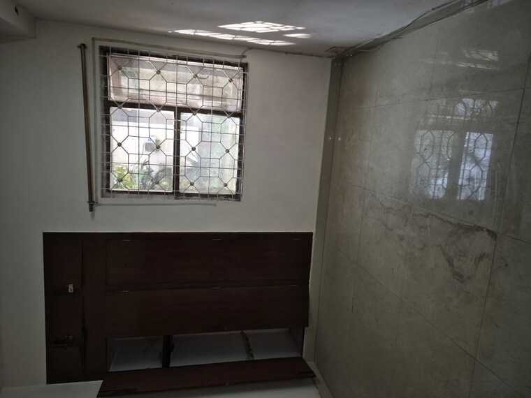 Room, mayur vihar 2.5 Bedroom 950 Sq.Ft. Apartment In Mayur Vihar Delhi 10558796