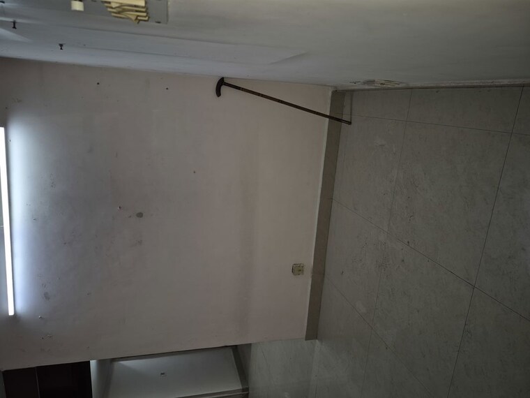 Room, mayur vihar 2.5 Bedroom 950 Sq.Ft. Apartment In Mayur Vihar Delhi 10558796