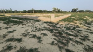   Plot at Kanpur Road – for Sale