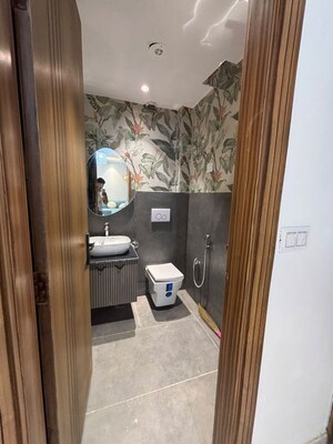 Furnished Amenities in 3 BHK Builder Floor at Uttam Nagar – for Sale