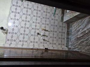 Kitchen in 1.5 BHK Builder Floor at Mayur Vihar – for Rent