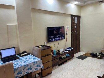 1 BHK Apartment For Rent in Palm Beach Apartments in Versova, Mumbai