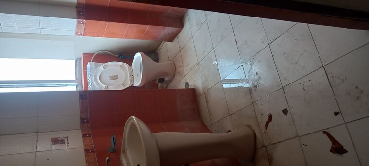 Bathroom, ip extension 1 Bedroom 700 Sq.Ft. Apartment In Ip Extension Delhi 10558829