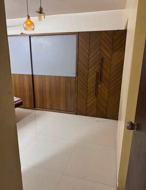 Room in 3 BHK Apartment at Vasudha Sai Simran, Aundh – for Rent