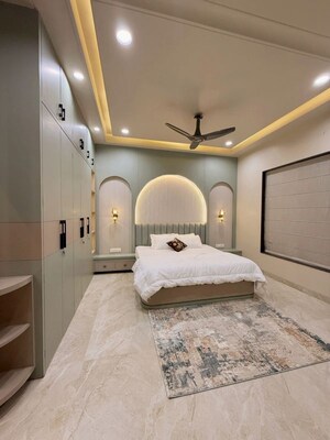 Room in 5 BHK Independent House at Manyawas – for Sale