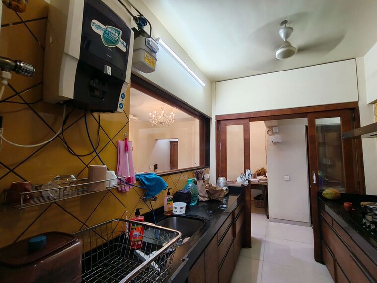 Gym, andheri east Pg For Girls In Andheri East 10558886