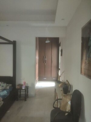 1 BHK Independent House For Rent in Sector 23