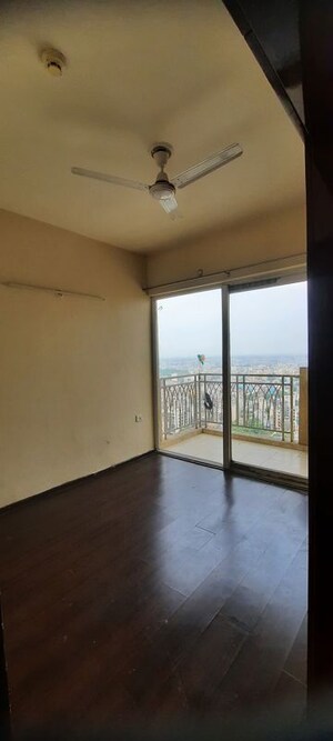 Room in 2 BHK Apartment at Mahagun Mywoods, Sector 16c Greater Noida – for Rent