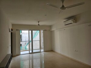 Room in 3 BHK Builder Floor at DLF Gardencity Enclave, Sector 93 – for Rent